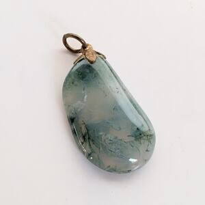 Vintage Estate Stunning Green Moss Agate Stone Boho Style Necklace Pendant